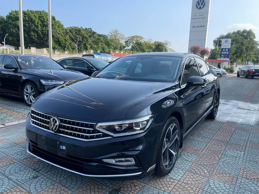 Magotan 2023 2.0T 330TSI DSG Leading - zdjęcie 1