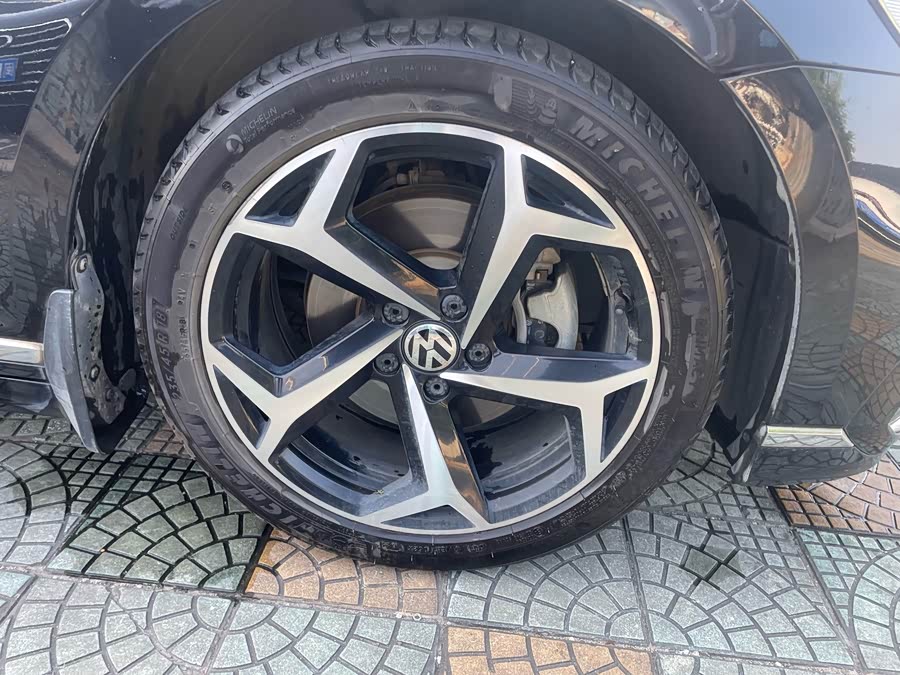 Magotan 2023 2.0T 330TSI DSG Leading - zdjęcie 11