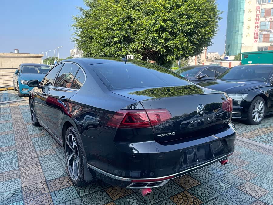 Magotan 2023 2.0T 330TSI DSG Leading - zdjęcie 13