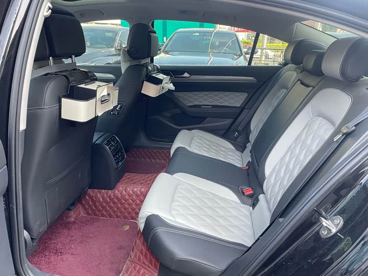 Magotan 2023 2.0T 330TSI DSG Leading - zdjęcie 19