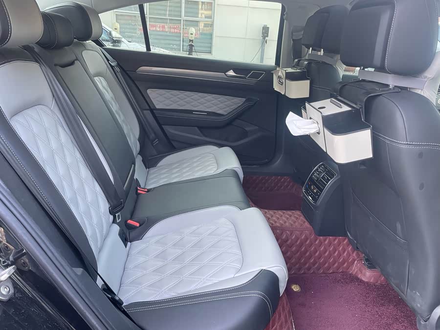 Magotan 2023 2.0T 330TSI DSG Leading - zdjęcie 8