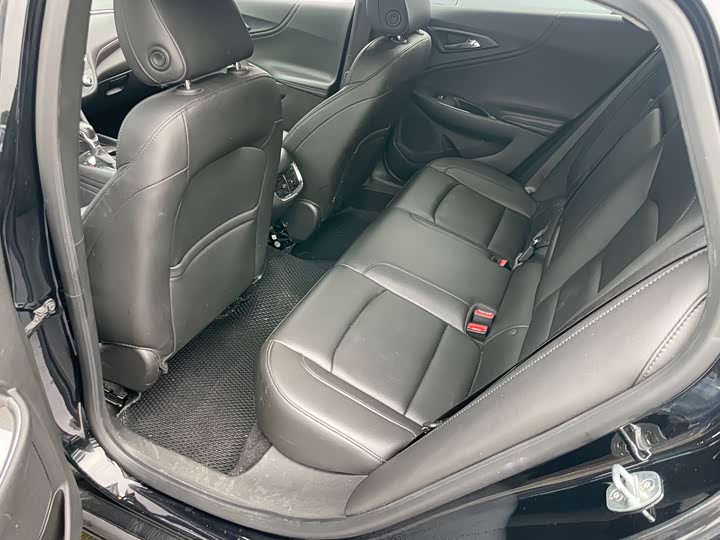 Malibu XL 2022 535T Auto Sport - zdjęcie 12
