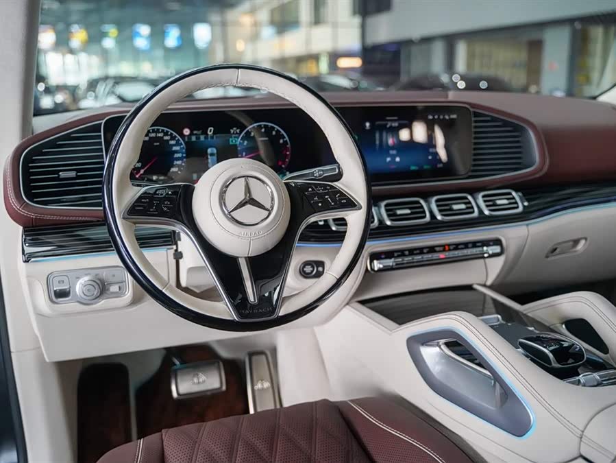Maybach GLS 2024 GLS 600 4MATIC Luxury - zdjęcie 2