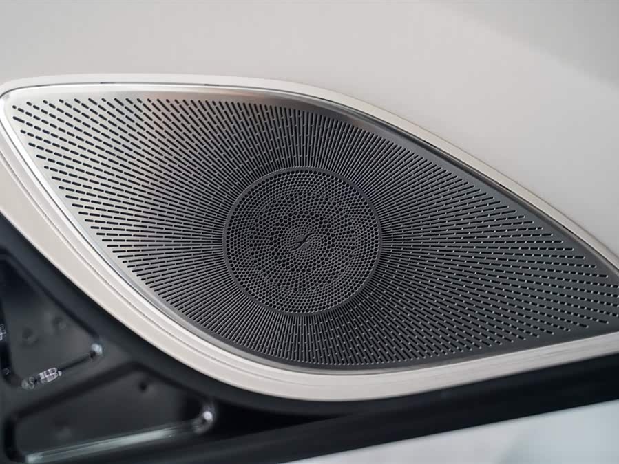 Maybach GLS 2024 GLS 600 4MATIC Luxury - zdjęcie 13