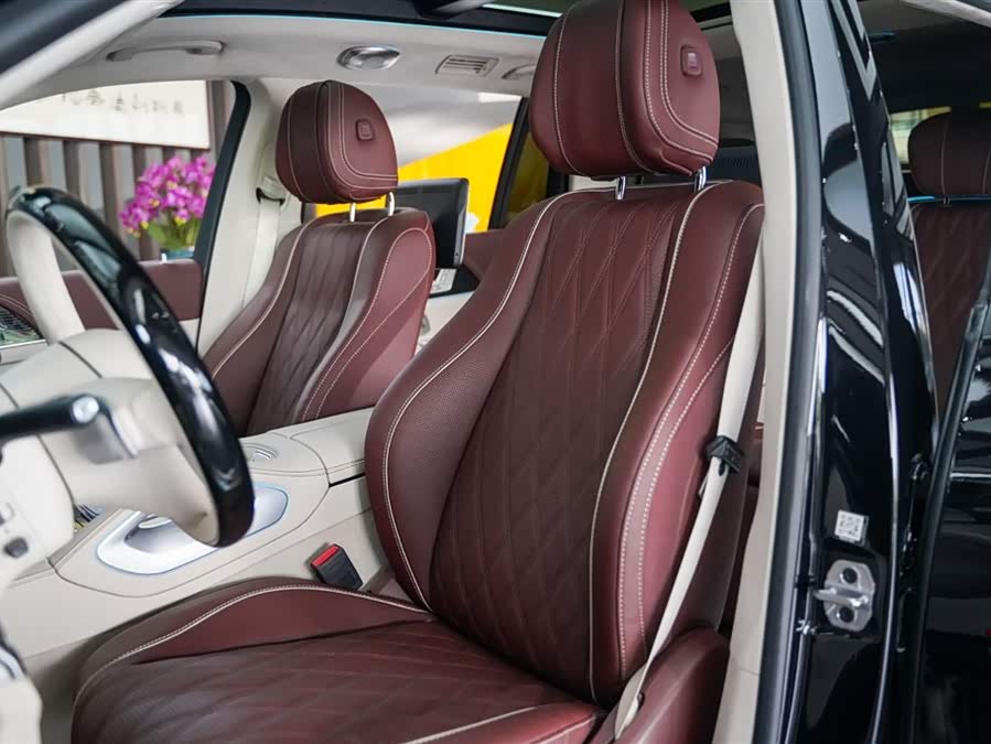 Maybach GLS 2024 GLS 600 4MATIC Luxury - zdjęcie 16
