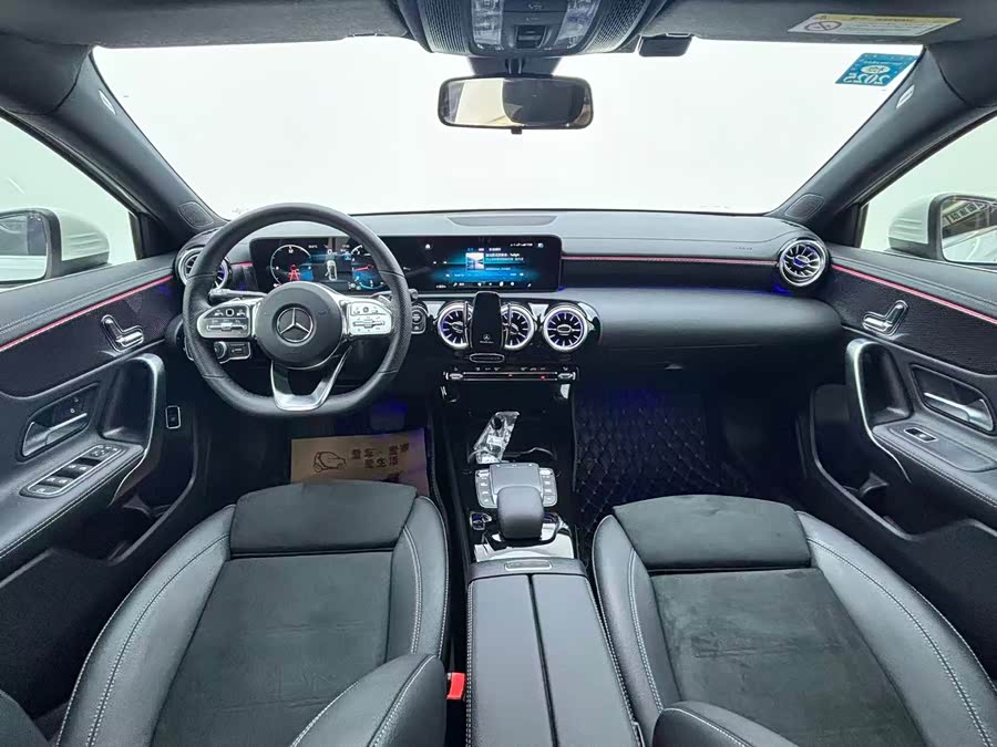 Mercedes-Benz A-Class 2023 A 200 L Fashion Edition - zdjęcie 7