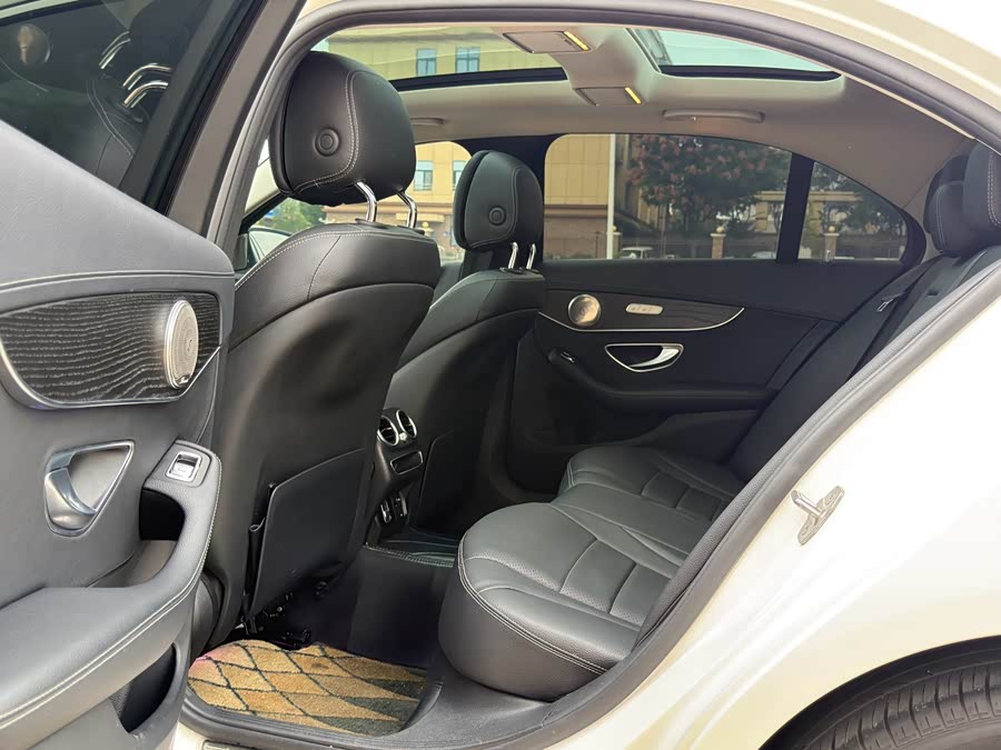 Mercedes-Benz C-Class 2021 C 260 L Sport Edition - zdjęcie 4