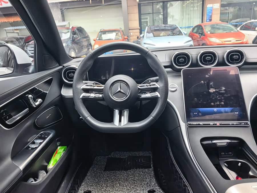 Mercedes-Benz C-Class 2023 C 200 L Sport Edition - zdjęcie 11