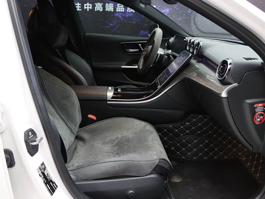 Mercedes-Benz C-Class 2023 C 200 L Sport Edition - zdjęcie 14