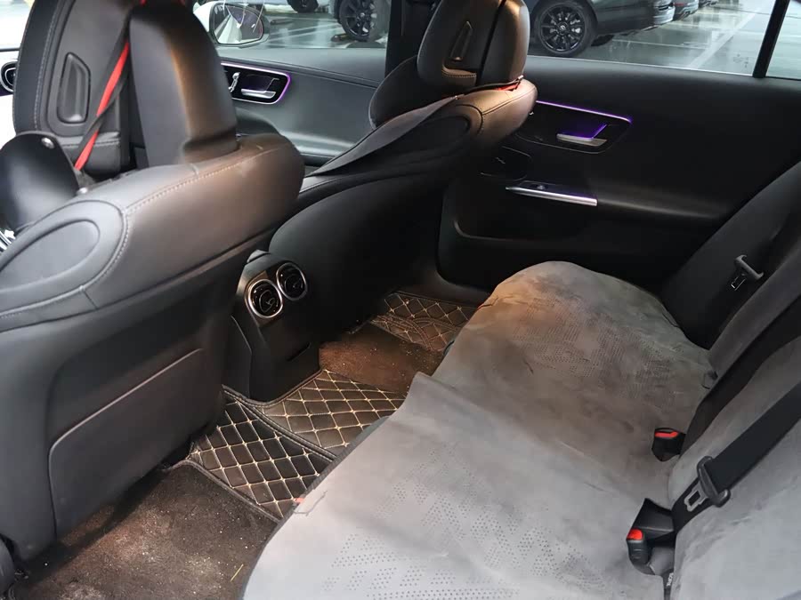 Mercedes-Benz C-Class 2023 C 200 L Sport Edition - zdjęcie 15