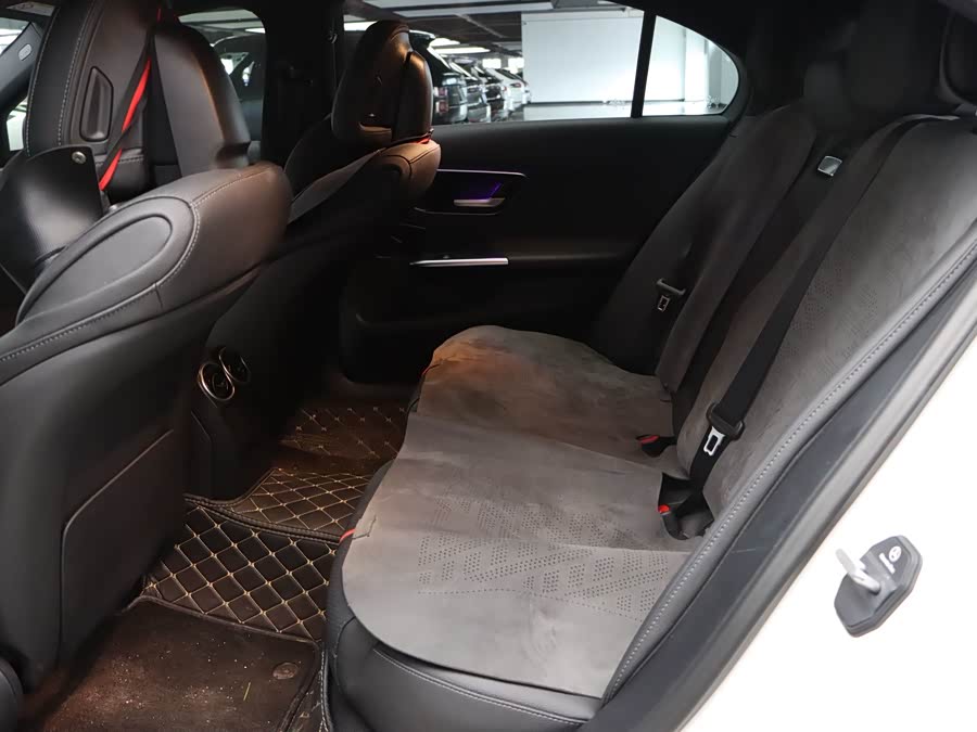 Mercedes-Benz C-Class 2023 C 200 L Sport Edition - zdjęcie 16