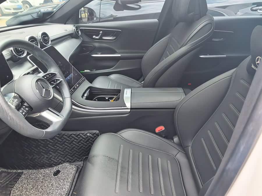 Mercedes-Benz C-Class 2023 C 200 L Sport Edition - zdjęcie 16