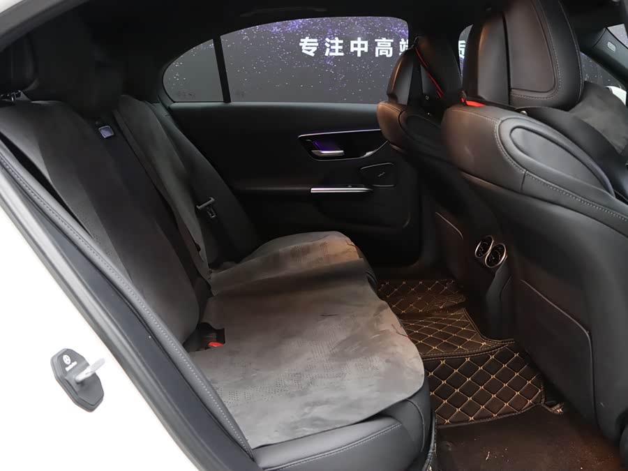 Mercedes-Benz C-Class 2023 C 200 L Sport Edition - zdjęcie 20