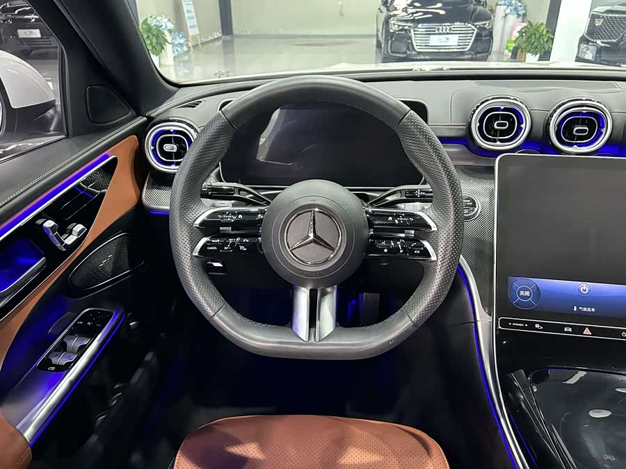 Mercedes-Benz C-Class 2023 C 260 L Sport Edition - zdjęcie 12