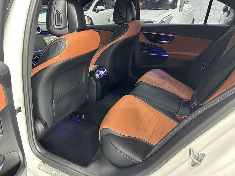 Mercedes-Benz C-Class 2023 C 260 L Sport Edition - zdjęcie 14