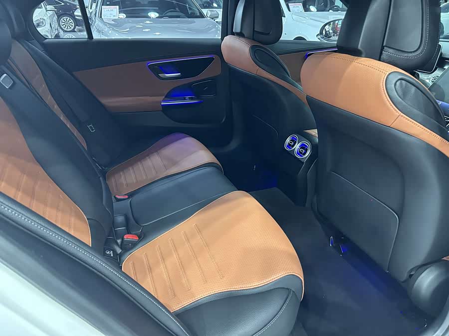 Mercedes-Benz C-Class 2023 C 260 L Sport Edition - zdjęcie 15