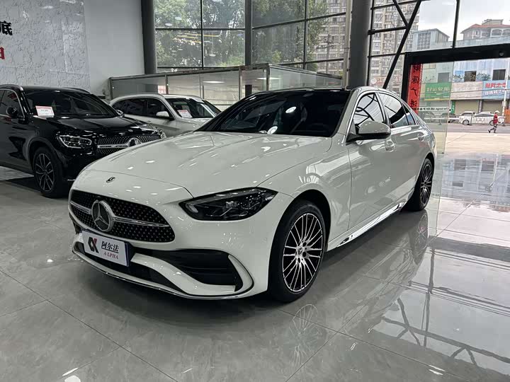Mercedes-Benz C-Class 2023 C 260 L Sport Edition - zdjęcie 17