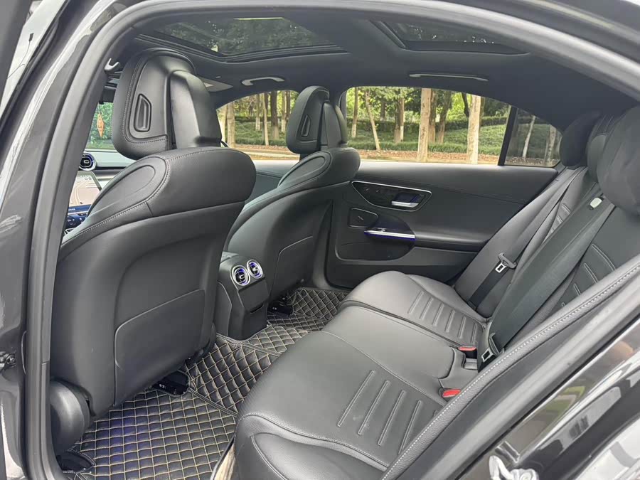 Mercedes-Benz C-Class 2023 C 260 L Sport Edition - zdjęcie 10