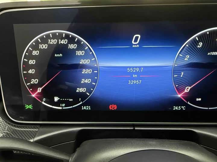 Mercedes-Benz C-Class 2023 Facelift C 200 L Sport Edition - zdjęcie 15