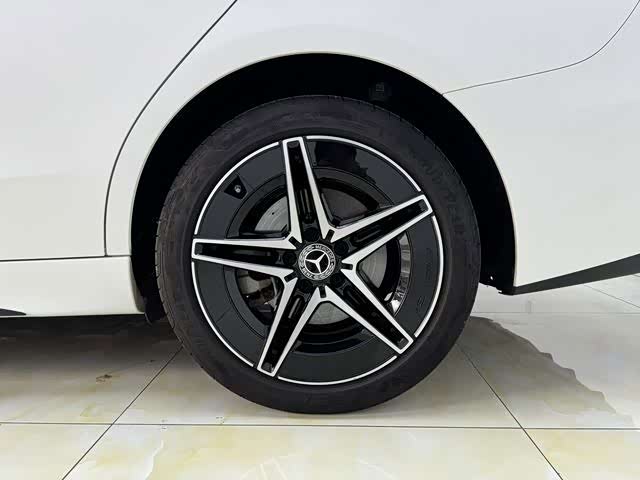 Mercedes-Benz C-Class 2024 C 260 L Haoye Sports Edition - zdjęcie 16