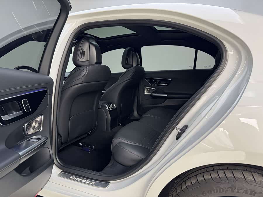 Mercedes-Benz C-Class 2024 C 260 L Haoye Sports Edition - zdjęcie 6
