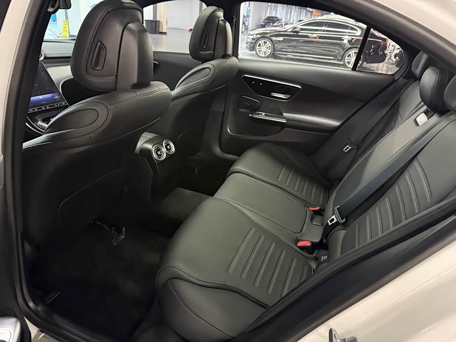 Mercedes-Benz C-Class 2024 C 260 L Sport - zdjęcie 10