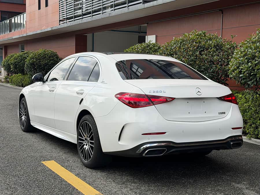 Mercedes-Benz C-Class 2025 C 260 L Sport Edition - zdjęcie 15