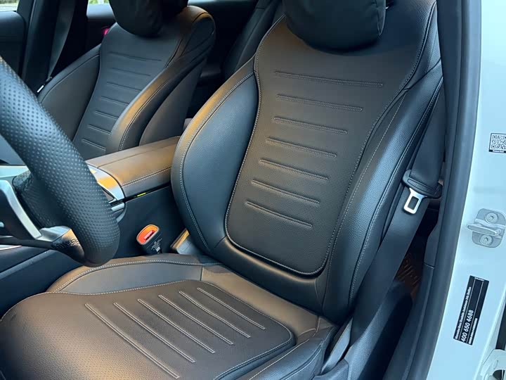 Mercedes-Benz C-Class 2025 C 260 L Sport Edition - zdjęcie 17