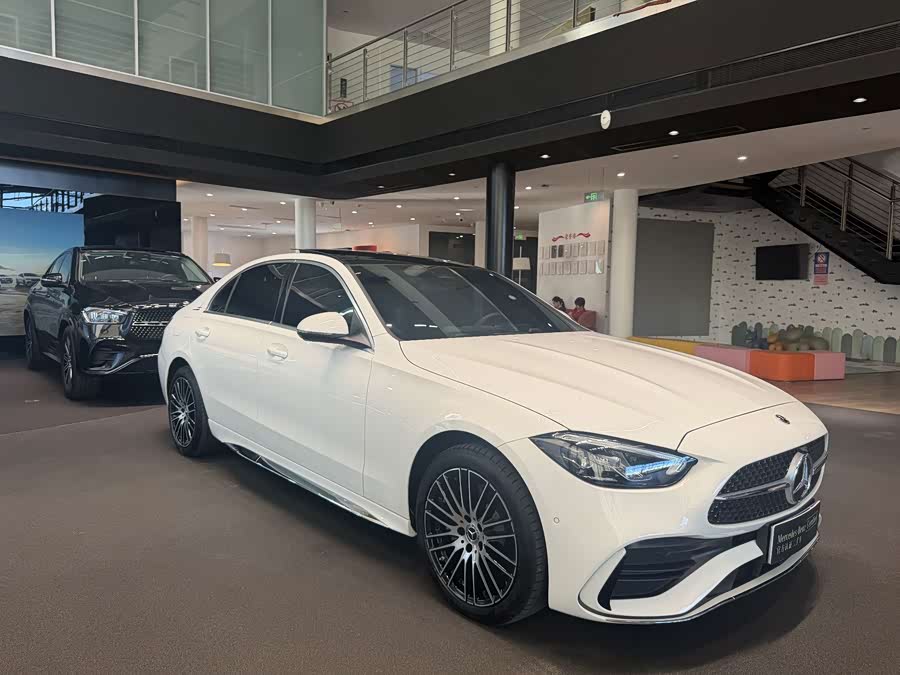 Mercedes-Benz C-Class 2025 C 260 L Sport Edition - zdjęcie 4