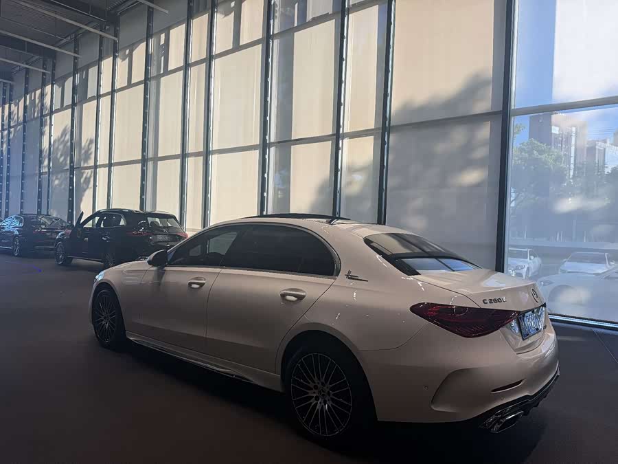 Mercedes-Benz C-Class 2025 C 260 L Sport Edition - zdjęcie 5