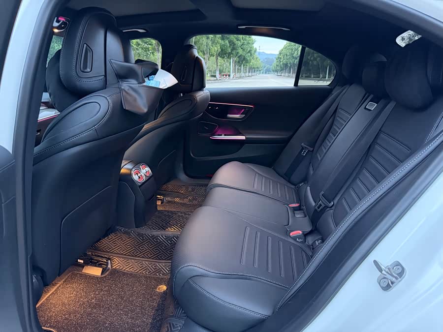 Mercedes-Benz C-Class 2025 C 260 L Sport Edition - zdjęcie 9