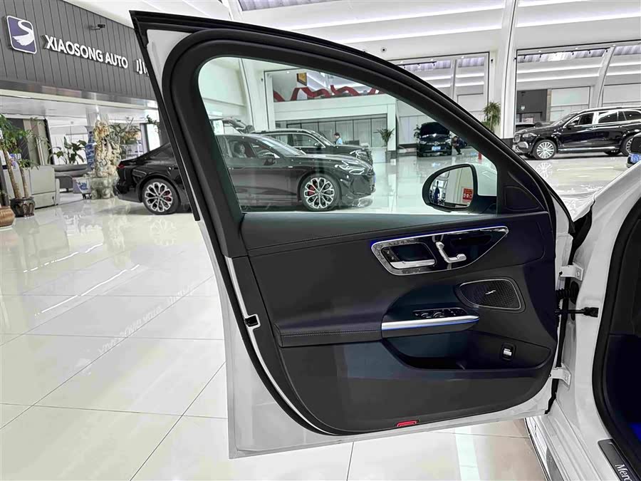 Mercedes-Benz C-Class 2025 Facelift C 260 L Sport Edition - zdjęcie 17