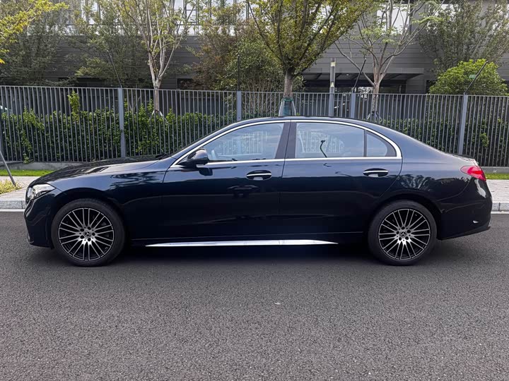 Mercedes-Benz C-Class 2026 C 260 L Sport Edition - zdjęcie 15