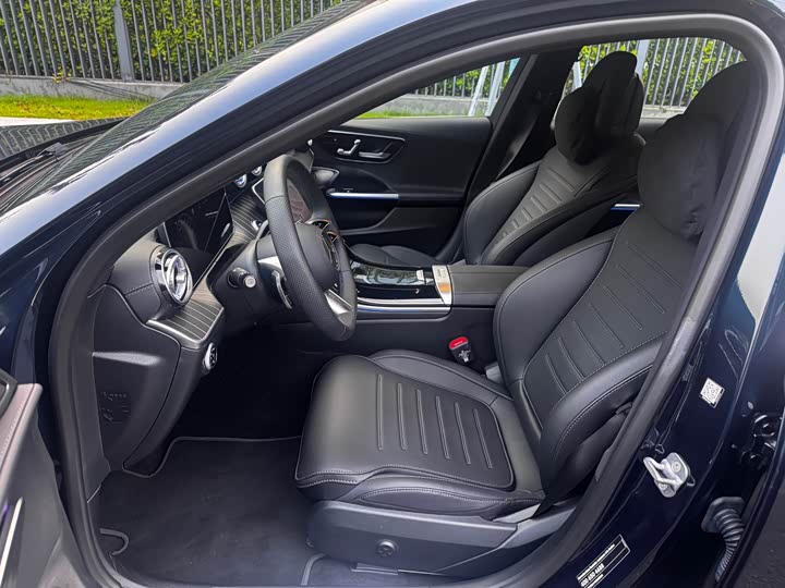 Mercedes-Benz C-Class 2026 C 260 L Sport Edition - zdjęcie 16