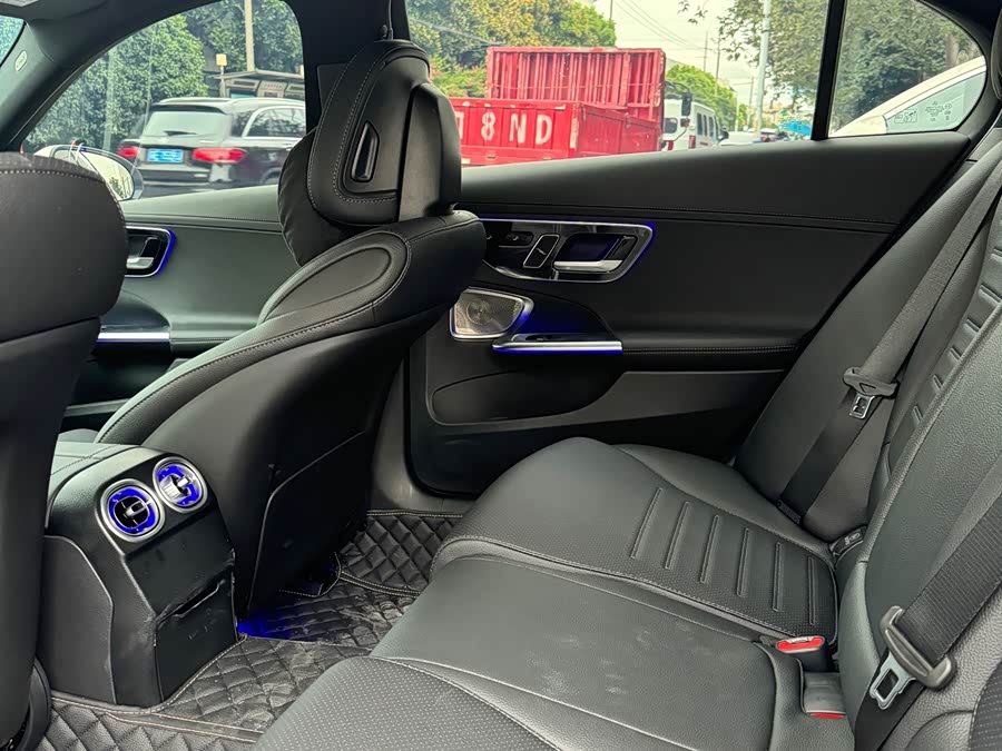 Mercedes-Benz C-Class 2026 C 260 L Sport Special Edition - zdjęcie 6
