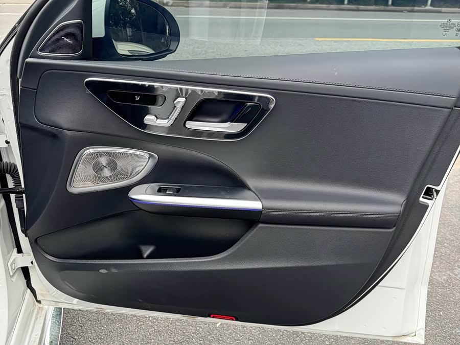 Mercedes-Benz C-Class 2026 C 260 L Sport Special Edition - zdjęcie 9