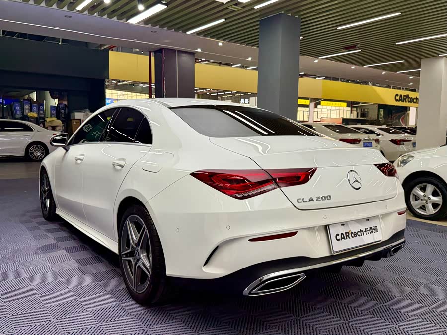 Mercedes-Benz CLA 200 4MATIC - zdjęcie 12