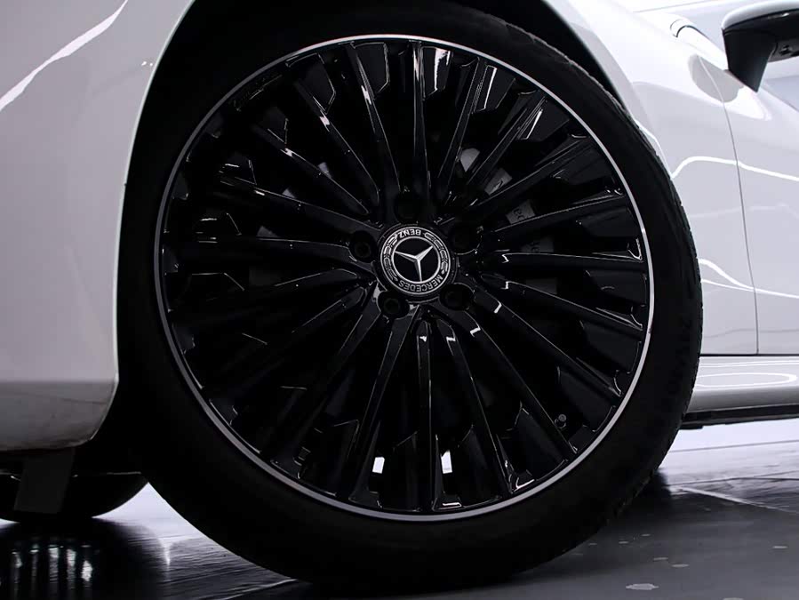 Mercedes-Benz CLE 2025 CLE 300 4MATIC Luxury Coupe - zdjęcie 19