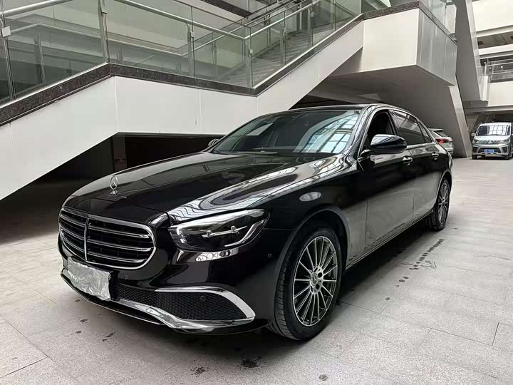 Mercedes-Benz E-Class 2023 E 260 L Sport - zdjęcie 9
