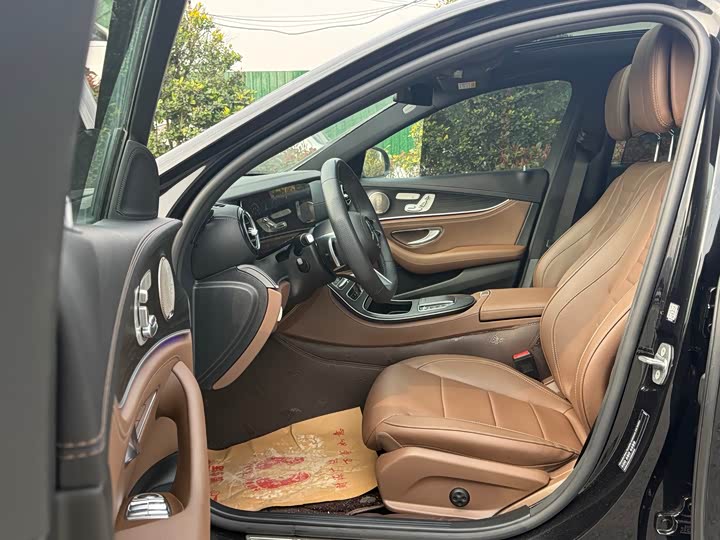 Mercedes-Benz E-Class 2023 E 300 L Luxury - zdjęcie 15