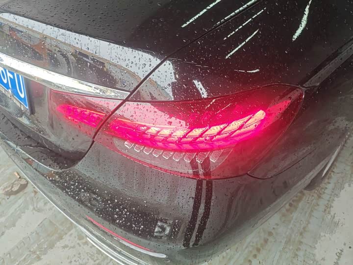 Mercedes-Benz E-Class 2023 E 300 L Luxury - zdjęcie 15