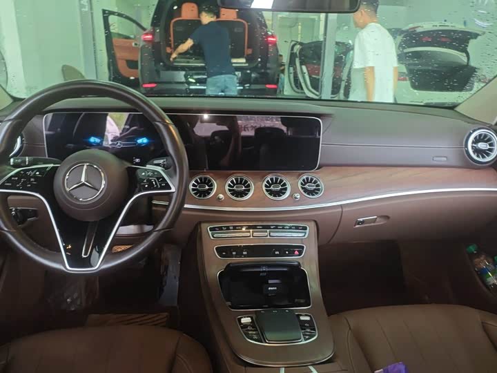 Mercedes-Benz E-Class 2023 E 300 L Luxury - zdjęcie 19