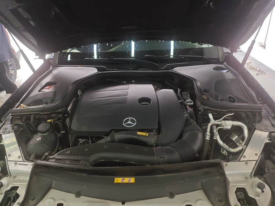 Mercedes-Benz E-Class 2023 E 300 L Luxury - zdjęcie 8