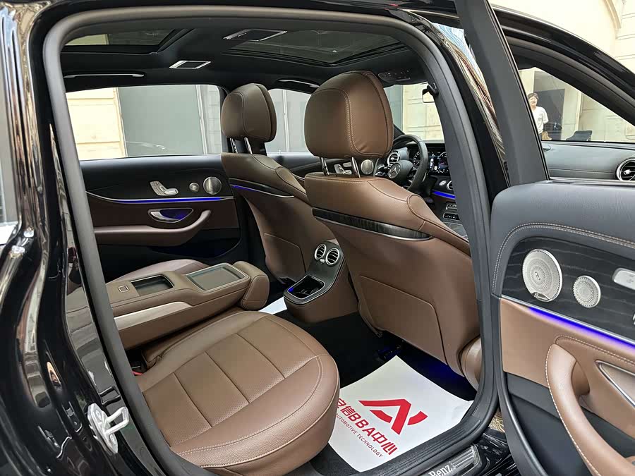 Mercedes-Benz E-Class 2023 E 300 L Sport Luxury - zdjęcie 14