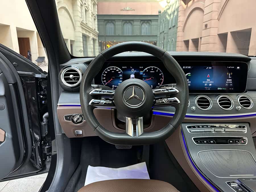 Mercedes-Benz E-Class 2023 E 300 L Sport Luxury - zdjęcie 17
