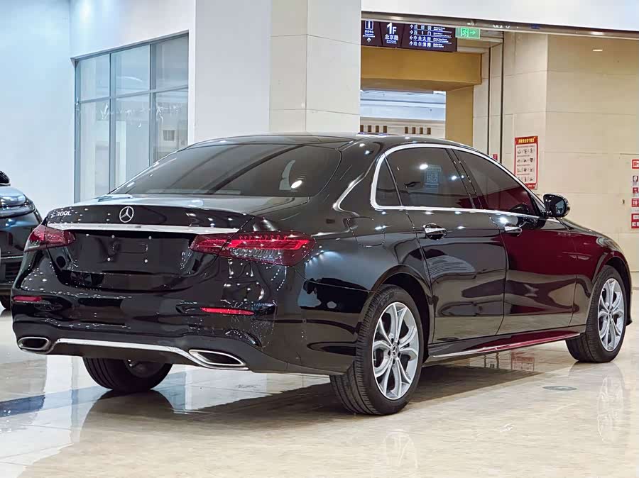Mercedes-Benz E-Class 2023 E 300 L Sport Luxury - zdjęcie 6