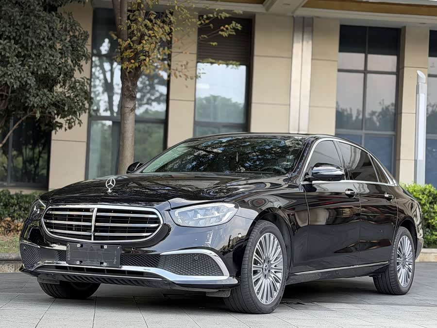 Mercedes-Benz E-Class 2023 Facelift E 300 L Fashion Edition - zdjęcie 1