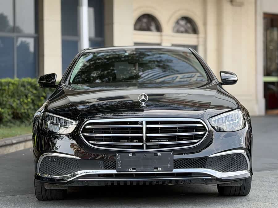 Mercedes-Benz E-Class 2023 Facelift E 300 L Fashion Edition - zdjęcie 2