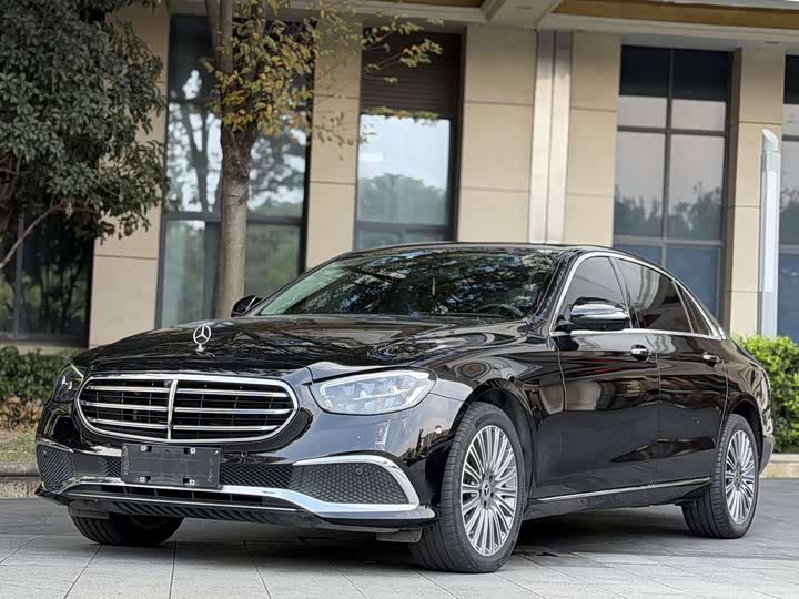 Mercedes-Benz E-Class 2023 Facelift E 300 L Fashion Edition - zdjęcie 11