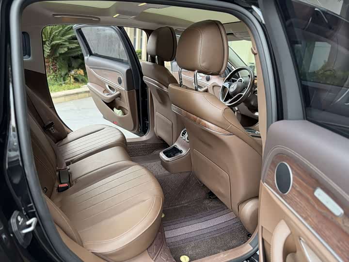 Mercedes-Benz E-Class 2023 Facelift E 300 L Fashion Edition - zdjęcie 16